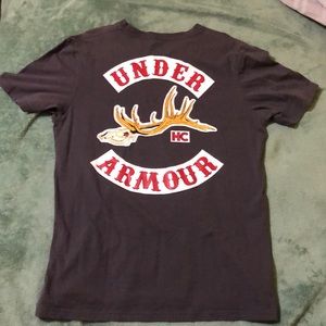 Under Armor charged mens Medium Lose Fit T-shirt